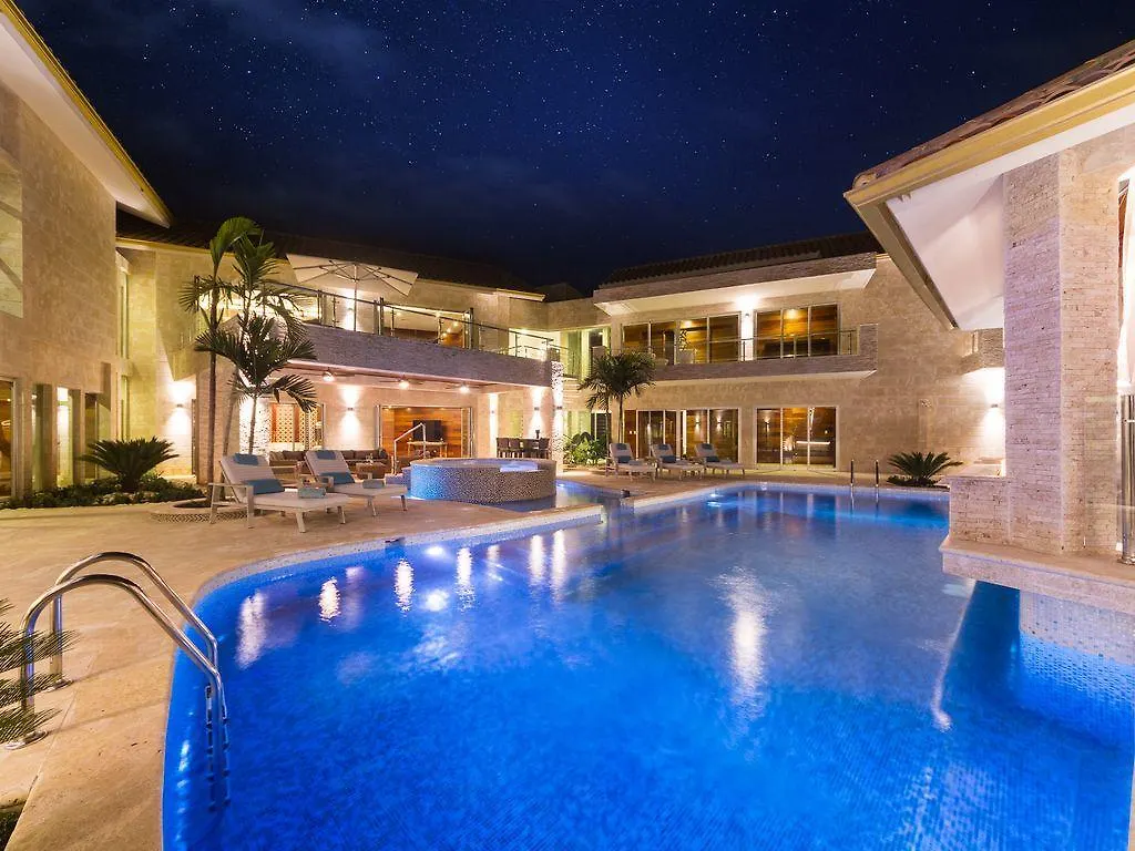 بونتا كانا Villa Coral Bavaro 0*, بونتا كانا جمهورية الدومينيكان