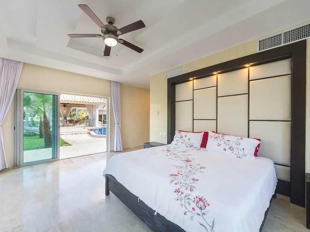 بونتا كانا Villa Coral Bavaro