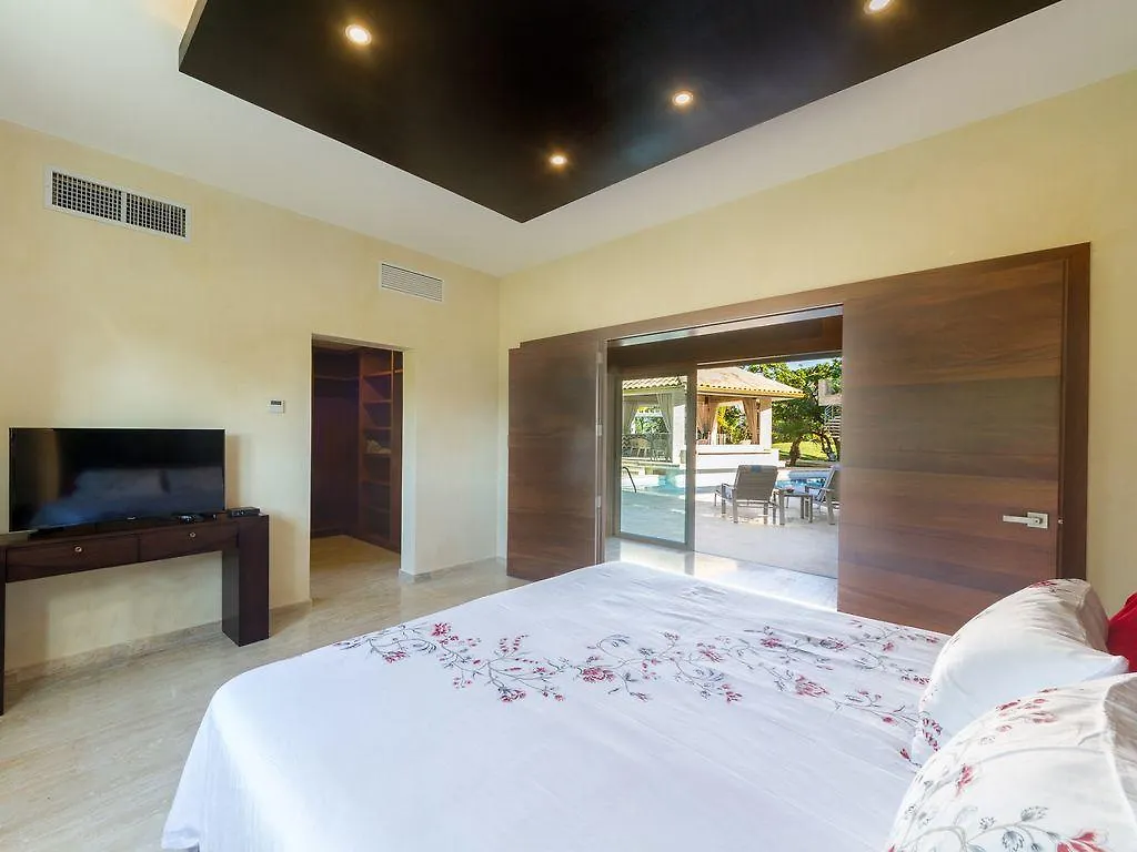 بونتا كانا Villa Coral Bavaro